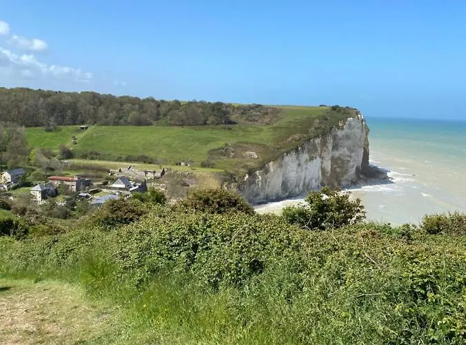 Holiday home La Charetterie *